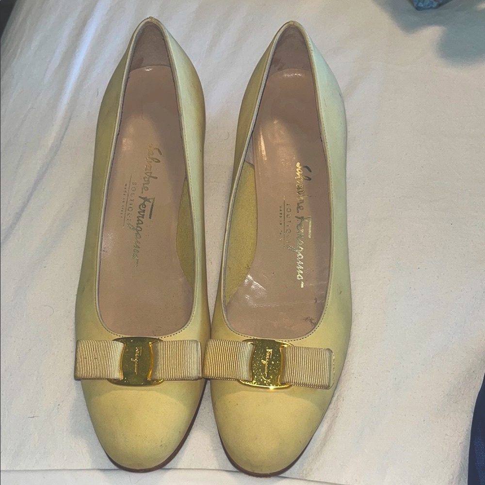 Salvatore Ferragamo Cream Pumps with Gold Accent